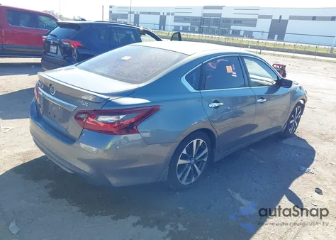 2017 Nissan Altima 2.5 Sr z USA, uszkodzony, nr VIN 1N4AL3AP4HN359476